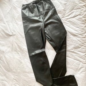 Aritzia Wilfred Free vegan leather leggins
